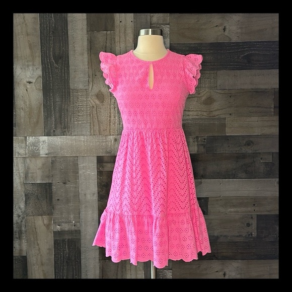 Vineyard Vines Dresses & Skirts - Vineyard Vines hot pink dress size 0 feminine floral eyelet lace Barbiecore
